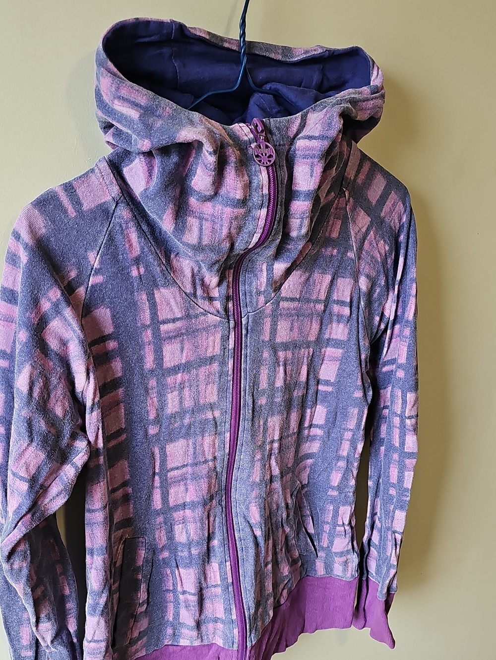 Bench Large Purple & Pink Plaid Zip Hoodie Jacket - Picture 2 of 7